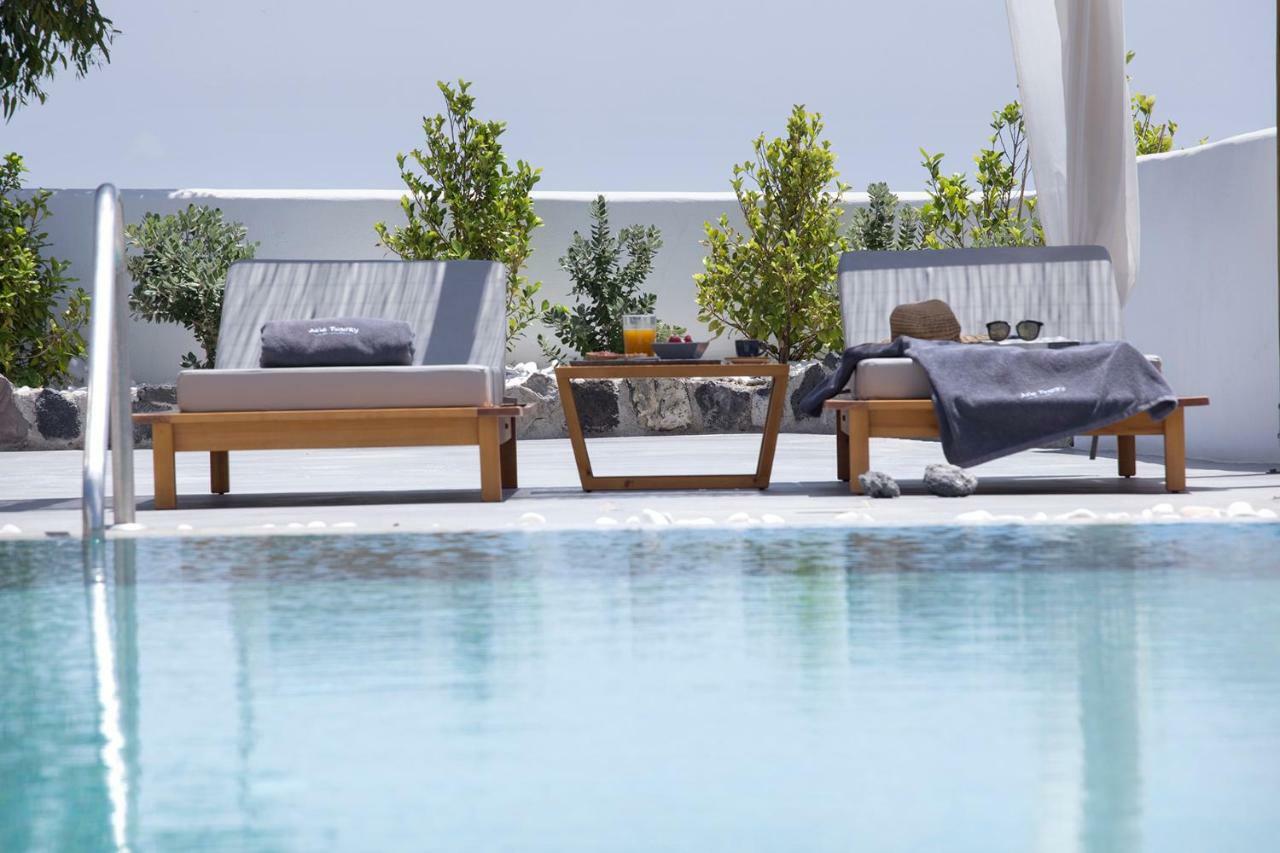 June Twenty Suites Karterados  Dış mekan fotoğraf